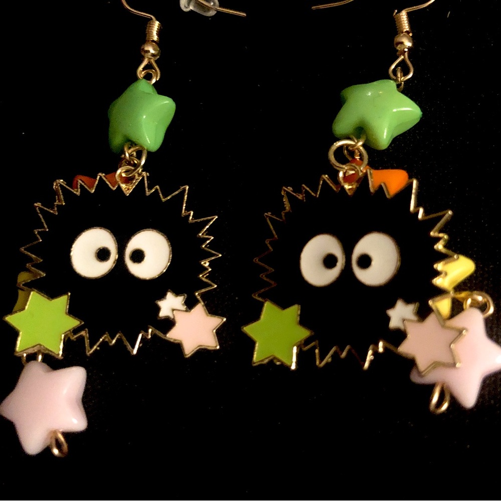 Spirited away earrings Soot sprites dangle gold hook - Picture 7 of 8